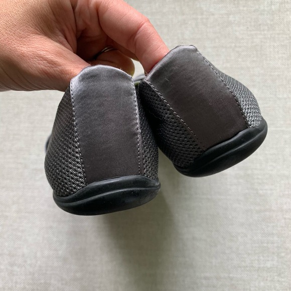 Dexflex Comfort Beccum Womens 7 1/2M Steel Grey Fabric w/ Folds at Toe, Flats - Picture 5 of 9